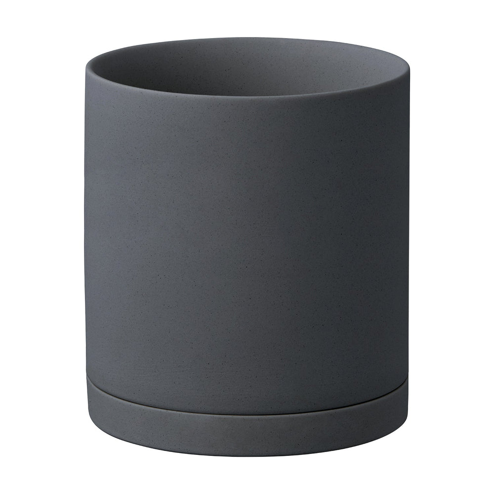Porcelain Pot