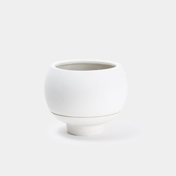 Sutton Self-Watering Pot